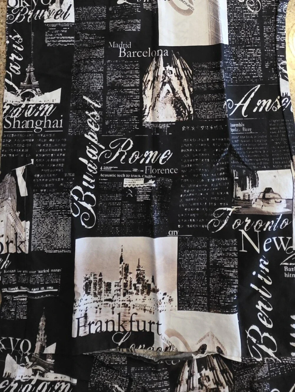 Passport by Alamode Travel Print Black and White Queen Duvet/2 Shams Bedding Set